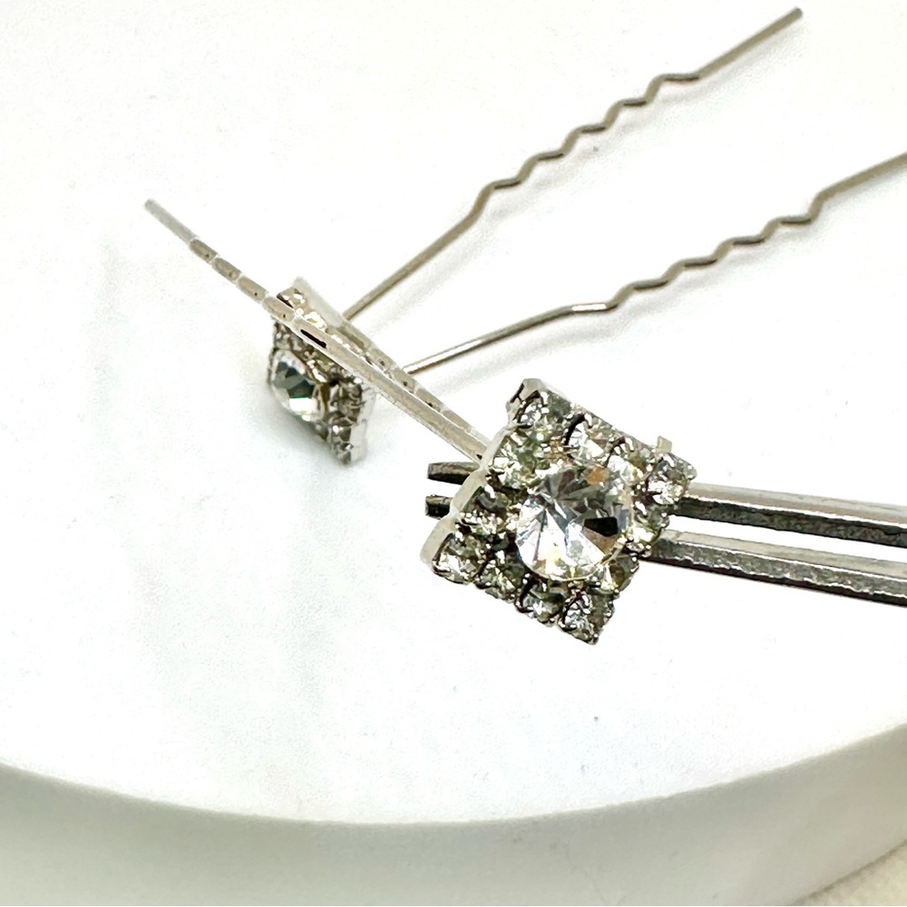 NWOT - Elegant, Square Crystal Hair Pins
